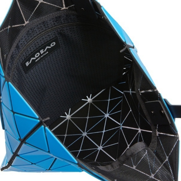 BAO BAO ISSEY MIYAKE Tote - Picture 5 of 8